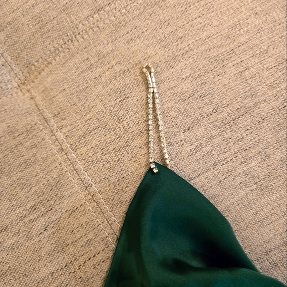 Do+Be Cowl Neck with Rhinestone Straps, Satin Emerald Green Top Sz Small - Picture 2 of 6